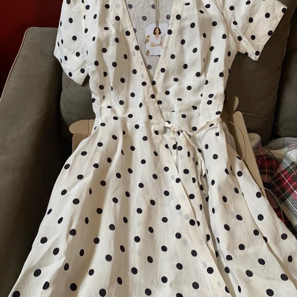 $328 Son de Flor Short Sleeve Polka Dot Wrap Dress - Size Medium - Picture 2 of 3